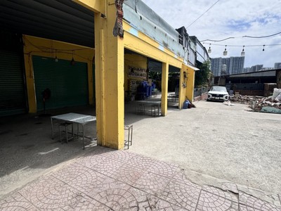 Gấp bán nhà mặt tiền nguyễn xiển, 192m2, ngang 8m nở hậu, long thạnh mỹ. tp.thủ đức 3