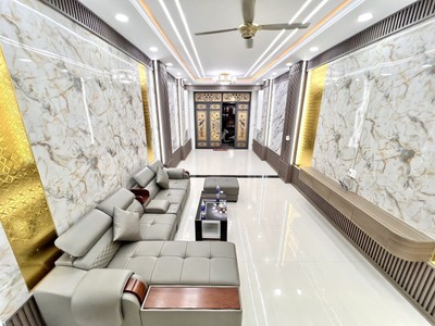 Bán nhà đẹp 1 trệt 2 lầu dĩ an,đường nhựa 10m, full nội thất,gần ttyt 0