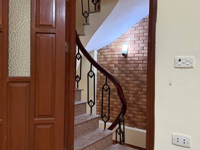 Bán nhà 5t p.hai bà trưng hoàn kiếm hà nội, tài chính 9.5 tỷ 2