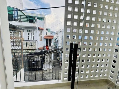 Nhà mới 4 tầng - 36m - đường 8m thông - gần aeon - đhct nhỉnh 5 đồng. 2