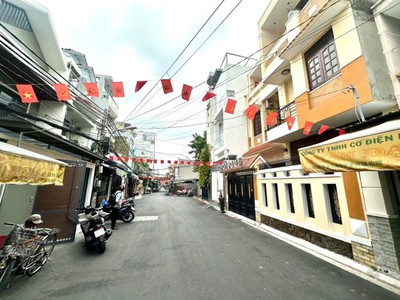 C174  nhà mặt tiền kinh doanh   p. phú thuận, quận 7   view sông sài gòn 0