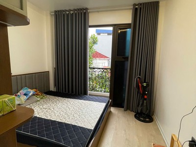 Nhà mới đẹp ngõ rộng full nội thất  nguyễn văn cừ 43m2,5 tầng mặt tiền 3.5m, 8 tỷ long biên. 3