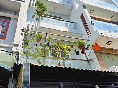 Ngộp mặt tiền khu bầu cát - 5x12m - 5 tầng hxh kinh doanh tốt 1