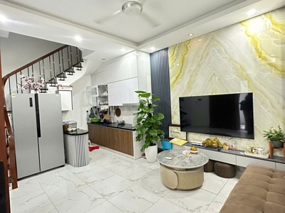 Bán nhà quận tây hồ, ngõ 3 gác, kd van phòng, cho thuê. 30x 5 tầng , mặt tiền khủng 6m. giá 8,7 tỉ. 3