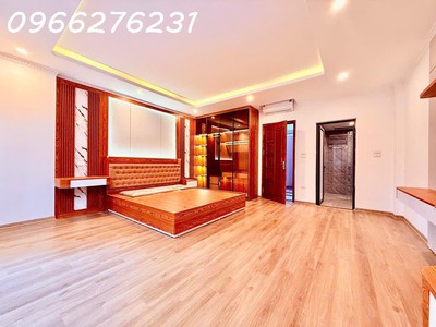 Cần tìm khách sn82- hoàng cầu - 7 tầng thang máy - ô tô dừng đỗ - gần hồ 13,8 tỷ 1