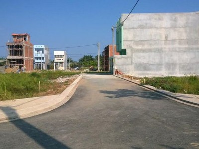 Kẹt ngân hàng - Cần bán gấp trong tuần lô đất 2 mặt tiền ngay KDC hiên hữu chỉ 980 triệu. 2