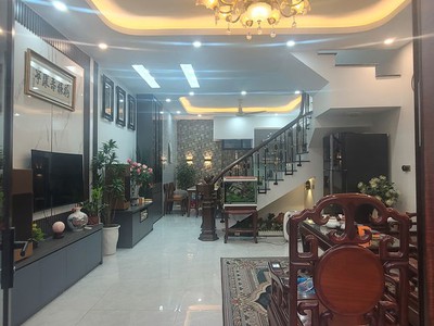 Nhà đẹp- dân xây kiên cố ngõ thông  thượng thanh 68m2,x  4 tầng,mặt tiền 5m, 10.5 tỷ long biên. 0
