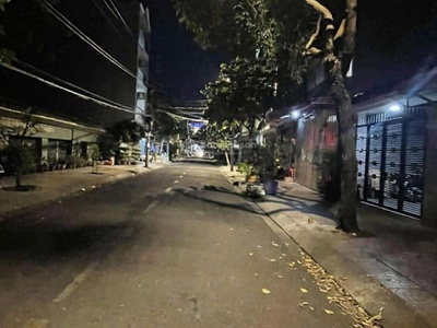 Bán nhà mặt tiền ưu long, 88m2, không quy hoạch, vị trí đẹp sát quận 5, nhỉnh 13 tỷ 2