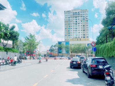 Chính chủ xưa giờ, bán nhà 3 mặt tiền kinh doanh, bao đầu tư 2