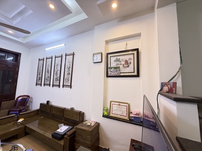 Hiếm nhất khu vực - nhà dân xây -  ngõ rộng nông gần ô tô - tương lai quy hoạch ra mặt phố - 2 3