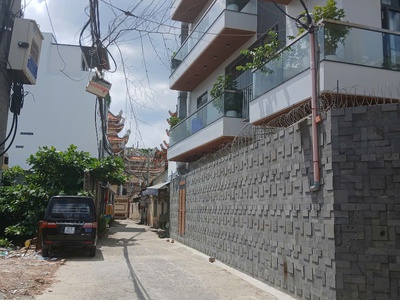 Bán nhà 1 trệt, 68m2 , q12, trung mỹ tây, đường 4m, sổ hồng. chỉ 2,7 tỷ 1