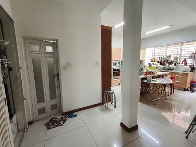 Bán nhà phố 3 tầng tại trần xuân soạn quận 7. giá tốt 2