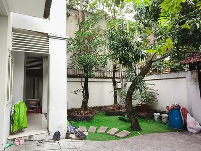 Bán nhà phố 3 tầng tại trần xuân soạn quận 7. giá tốt 0