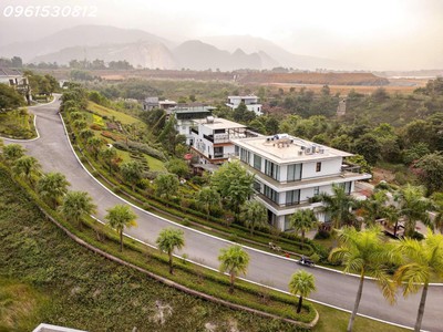 Gấp gấp chính chủ cần tiền bán căn biệt  thự góc 310 m2 view hồ đẹp nhất dự án 8,5 tỷ bao phí 2