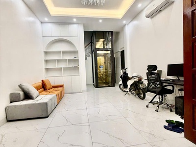 Bán nhà phố nguyễn cao 5 tầng ô tô đỗ cửa 0