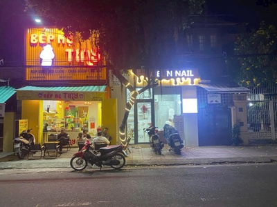 Bán nhà mặt tiền đường đống đa  ngang 10m   dt 256 m2 ngang 10 m giá 51.2tỷ lh  e hồng 0