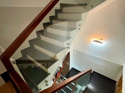 Bán gấp nhà trệt 2 lầu linh xuân   90m    hẻm ô tô. 2
