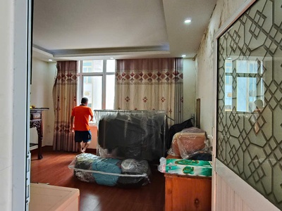 Mặt phố nguyễn đức cảnh, kinh doanh đỉnh , ô tô đỗ cửa , 40m2 giá 12.9 tỷ . 3