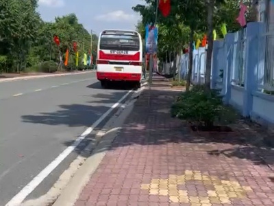 Đất phường tân an tp thủ dầu một mặt tiền đường nhựa,sát bên ubnd phường dt 305,6m2    300m2 đất ở 1