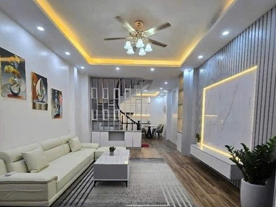 Bán gấp liên mạc chỉ 4,55 tỷ, 36,2m2 -5t-4pn, ngõ thoáng, sát phố. 1