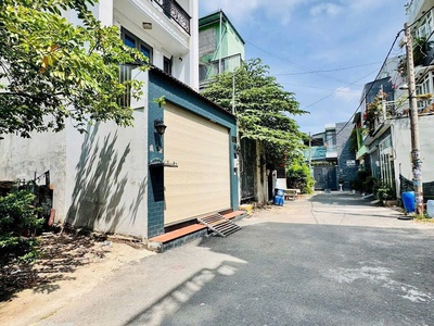 Bán đất ngã tư ga ngang 5m thổ cư 80m2 đường trước đất 8m hướng đb chưa tới 4 tỷ 0