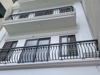 Duy nhất 1 căn 4,35 tỷ - 35m2 - 5t, ngõ nông sát phố liên mạc ỏ ngay. 0