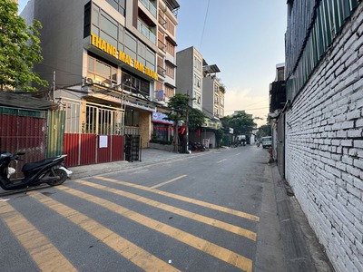 Bán 34,5m2, lưu không 20m2, nhà cấp 4 mặt phố Mai Phúc. Ngay chợ, CC Hope, Sunshine và Vinschool 0