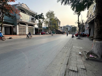 Nhà mặt đường Trần Nhân Tông, Kiến An, Vị Trí đẹp 1