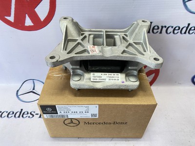 Cao su chân máy Mercedes GLC200 GLC250 GLC300 0