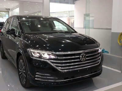 Cần bán xe Volkswagen Vilorant Luxury 0