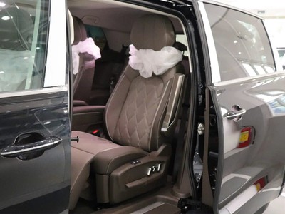 Cần bán xe Volkswagen Vilorant Luxury 1