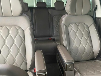 Cần bán xe Volkswagen Vilorant Luxury 2