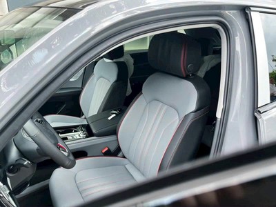 Cần bán xe 5 chỗ Volkswagen Teramont X 2