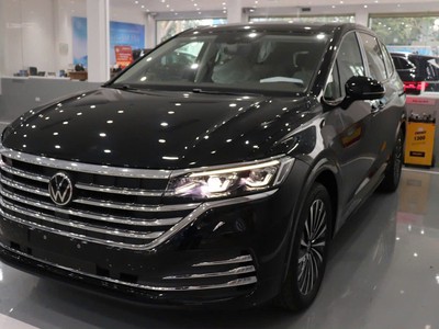 Cần bán xe Volkswagen Vilorant Luxury 4