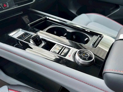 Cần bán xe 5 chỗ Volkswagen Teramont X 3