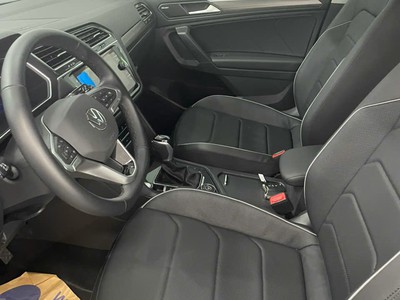 Cần bán xe Volkswagen Tiguan 1