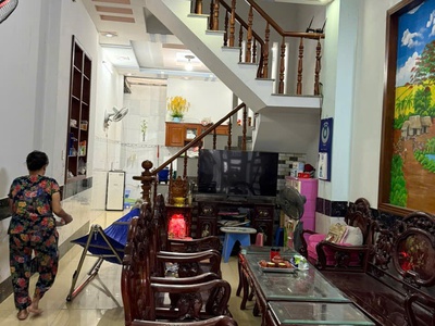 Nhà xịn 2 lầu 4mx16m sân ô tô đường 6m tân chánh hiệp 36 chợ đông bắc 2