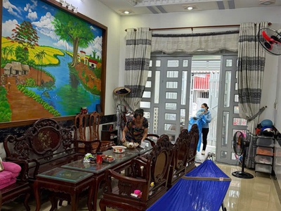 Nhà xịn 2 lầu 4mx16m sân ô tô đường 6m tân chánh hiệp 36 chợ đông bắc 3