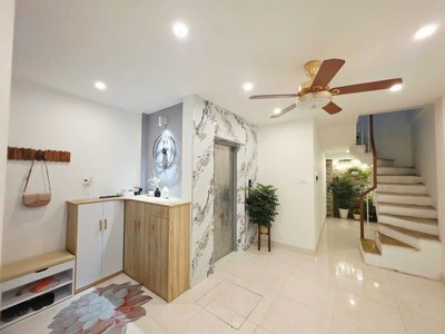 Ngọc Hà 35m2 x 7 tầng thang máy - Ngõ nông, gần phố. 1