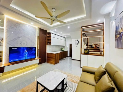 Đội Cấn 35m2 x mặt tiền rộng 4.2M - Cách ô tô đỗ 40M - Ngõ thoáng sáng. 1