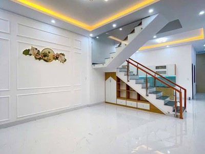 Cần bán gấp nhà đẹp mới xây ở mặt tiền đường Nguyễn Hữu Trí 120m2 giá 2 TỶ 500 Còn thương lượng 1