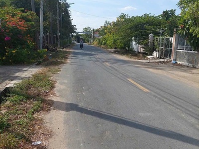 Bán lô đất 496 m  mặt tiền đường phan đăng lưu, xã an ngãi, huyện long đất 0