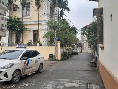 Sốc sốc-bán nhà đẹp xã đức thượng, hoài đức, hà nội-3 tầng-3 ngủ-mặt tiền 4m- ô tô qua nhà-giá 4,62 2