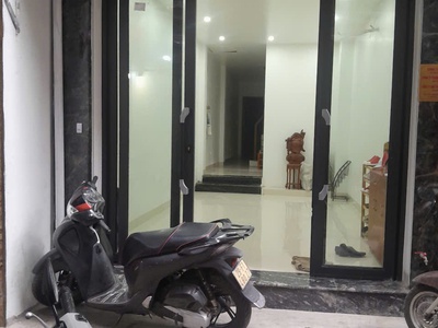 Cho thuê nhà tầng 1, diện tích 50m, 2 phòng. phòng ngủ đầy đủ tiện nghi, phòng ngoài kinh doanh 0