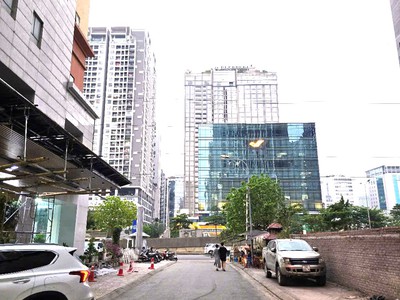 Cho thuê tòa văn phòng cầu giấy, phạm hùng, 100m, 7t, tm, thông sàn 1