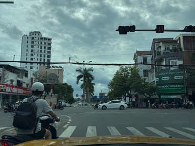 Hiếm  lô góc duy nhất 2 mặt tiền đường trần nhân tông và mân quang 8 1