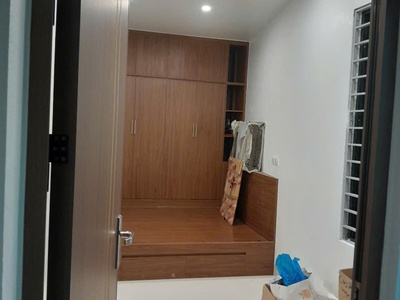Cho thuê nhà tầng 1, diện tích 50m, 2 phòng. phòng ngủ đầy đủ tiện nghi, phòng ngoài kinh doanh 1