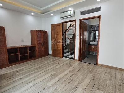 Bán nhà đẹp 4tầng ngay công viên ven sông - dt 105m2 - chỉ 15x tỷ 2