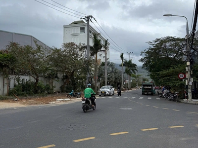 Hiếm  lô góc duy nhất 2 mặt tiền đường trần nhân tông và mân quang 8 3