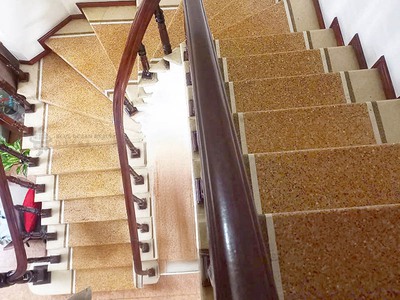 Cần tiền bán nhà 44m  x 4 tầng chắc chắn, mặt tiền 3.7m lạc long quân, phường nghĩa đô, cầu giấy, 3